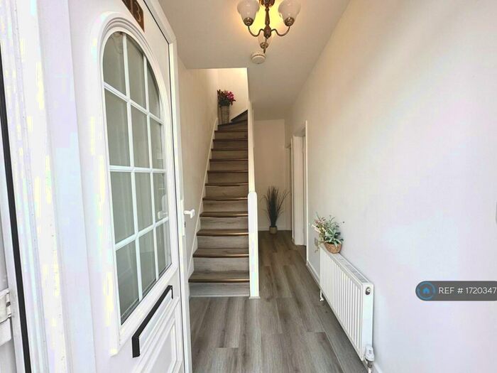 3 Bedroom Terraced House To Rent In Amersham Road, Croydon, CR0