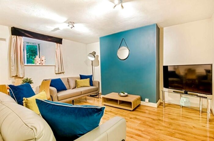 2 Bedroom Flat To Rent In London, BR3