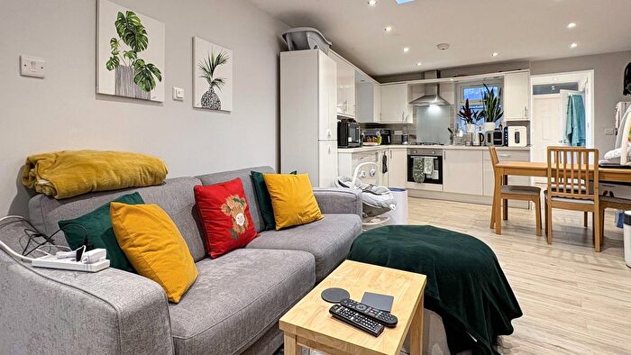 1 Bedroom Flat To Rent In A Iveagh Avenue, Wembley, NW10