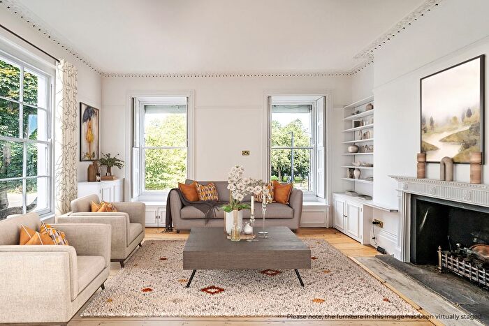 2 Bedroom Flat To Rent In Crescent Grove, London, SW4