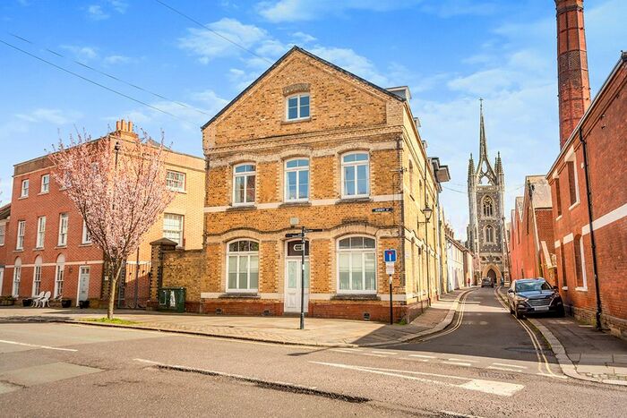 1 Bedroom Flat To Rent In Church Street, Faversham, Kent, ME13