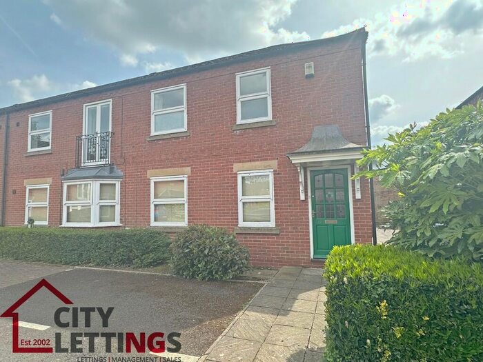 2 Bedroom Maisonette To Rent In Oakfields Road, West Bridgford, Nottingham, NG2