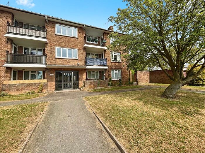 2 Bedroom Apartment To Rent In Avon Road, Chelmsford, CM1