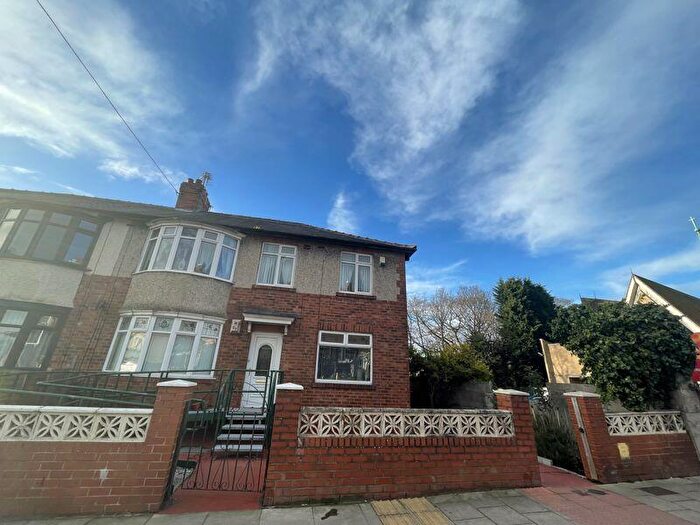 3 Bedroom Flat For Sale In Heaton Road, Heaton, Newcastle Upon Tyne, NE6