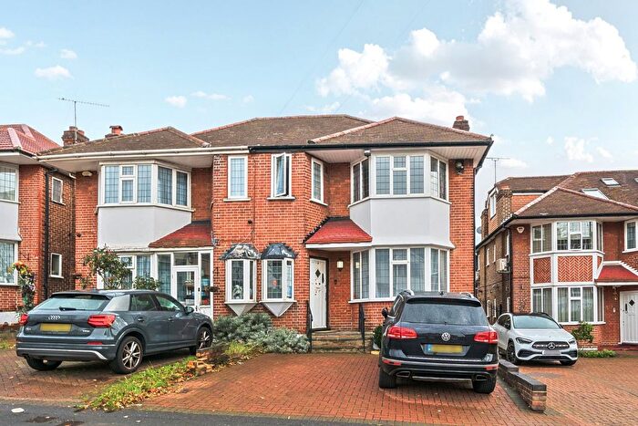 3 Bedroom Semi Detached House For Sale In Osidge Lane, Southgate, London, N14