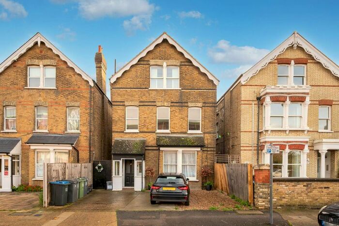 2 Bedroom Flat To Rent In Fassett Road, Kingston, Kingston Upon Thames, KT1