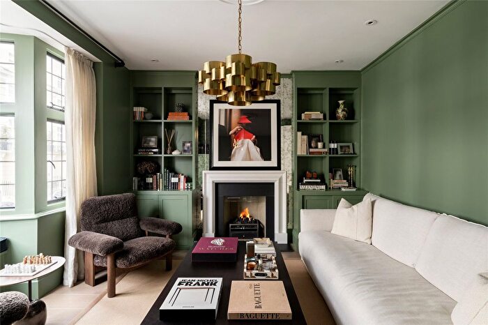 2 Bedroom Detached House For Sale In Queensdale Road, London, W11