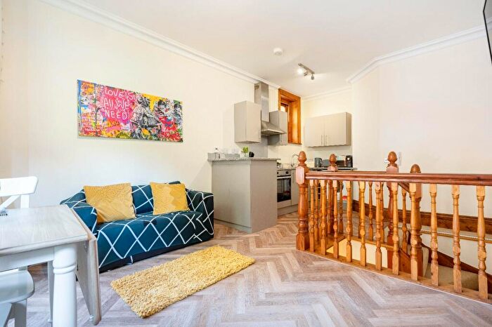 1 Bedroom Flat To Rent In Old Christchurch Road, Bournemouth, Dorset, BH1