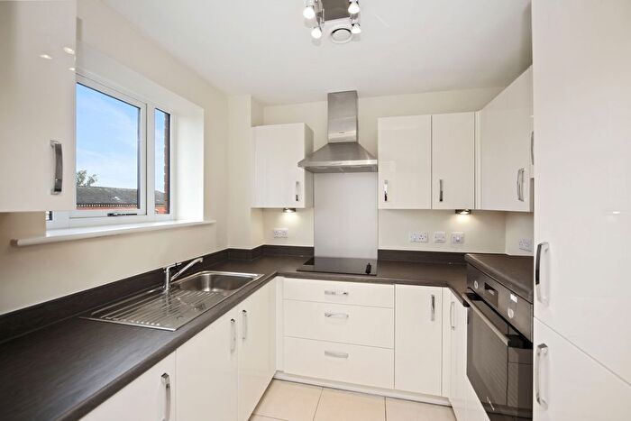 1 Bedroom Flat To Rent In Clive Road, Batchley, Redditch, B97