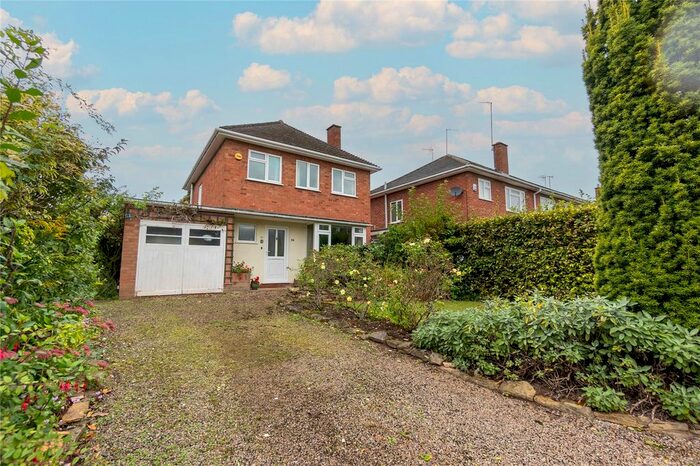 3 Bedroom Detached House For Sale In Bevere Close, Worcester, Worcestershire, WR3