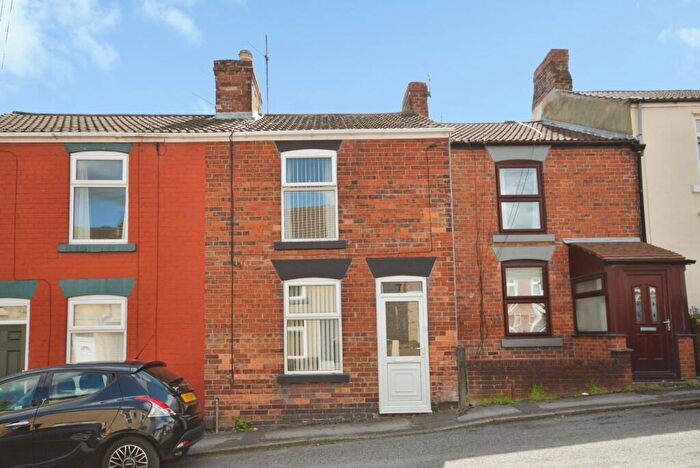 2 Bedroom Terraced House For Sale In Sanforth Street, Chesterfield, Derbyshire, S41