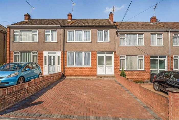 3 Bedroom Terraced House For Sale In Chiphouse Road, Kingswood, Bristol, BS15