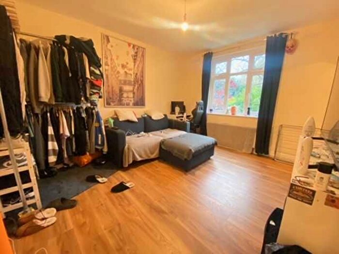 1 Bedroom Studio To Rent In Boston Road, London, W7
