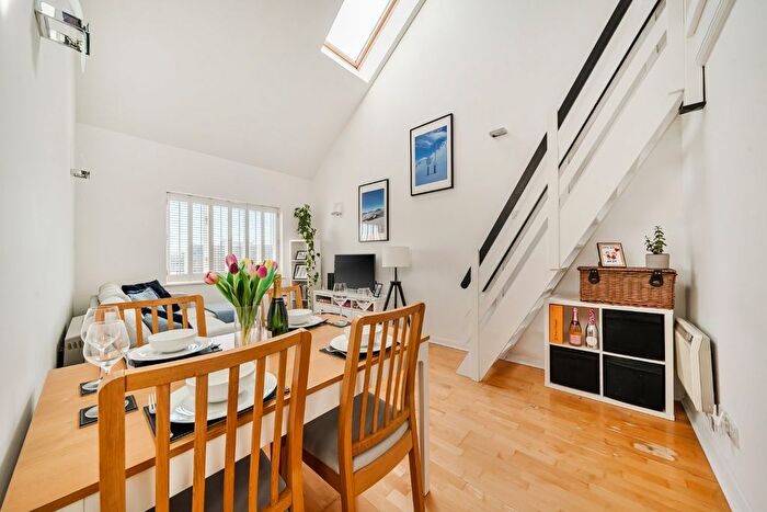 2 Bedroom Flat For Sale In Sopwith Way, Kingston Upon Thames, KT2