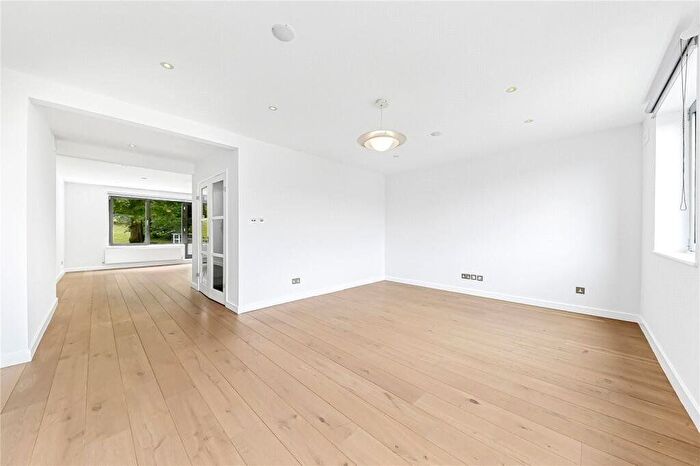 5 Bedroom Detached House To Rent In Meadowbank, Primrose Hill, London, NW3