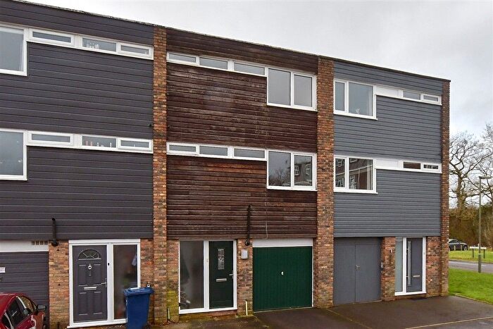 4 Bedroom Town House For Sale In Taylors Crescent, Cranleigh, Surrey, GU6