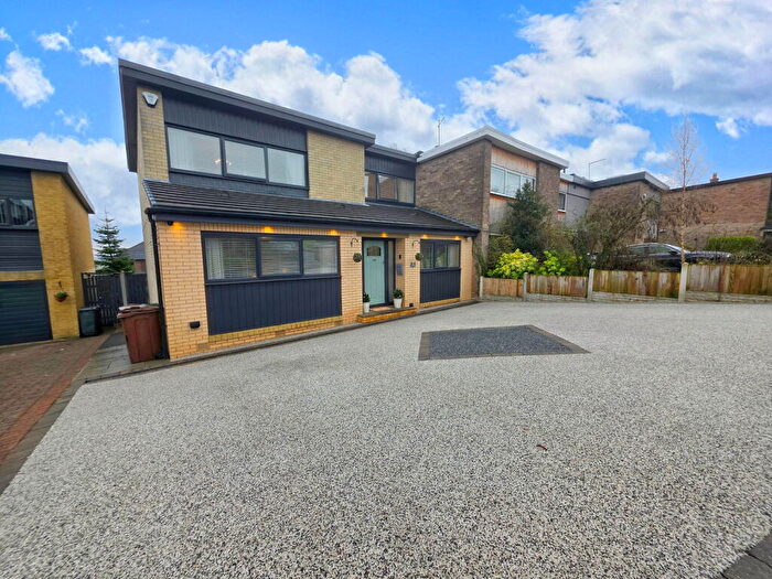 5 Bedroom Link Detached House For Sale In Limes Avenue, Staincross, Barnsley, S75