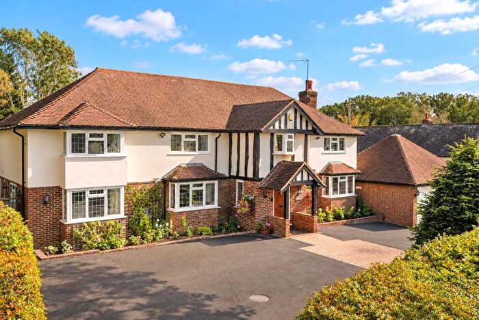 5 Bedroom Detached House For Sale In Cobham Way, East Horsley, KT24