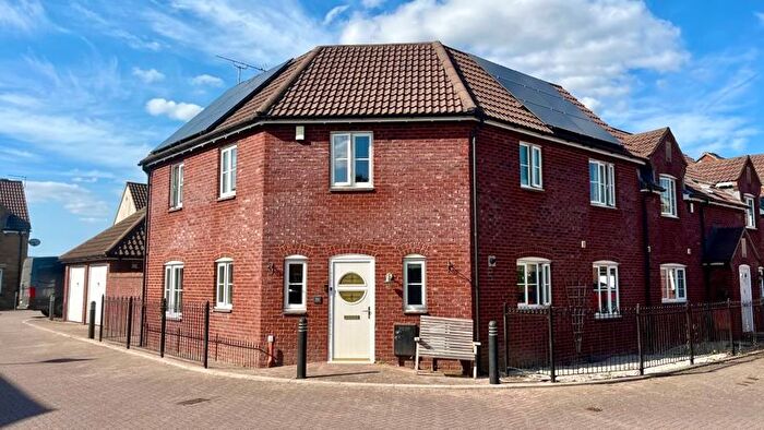 4 Bedroom End Terrace House For Sale In Lower Meadow, Ilminster, Somerset, TA19