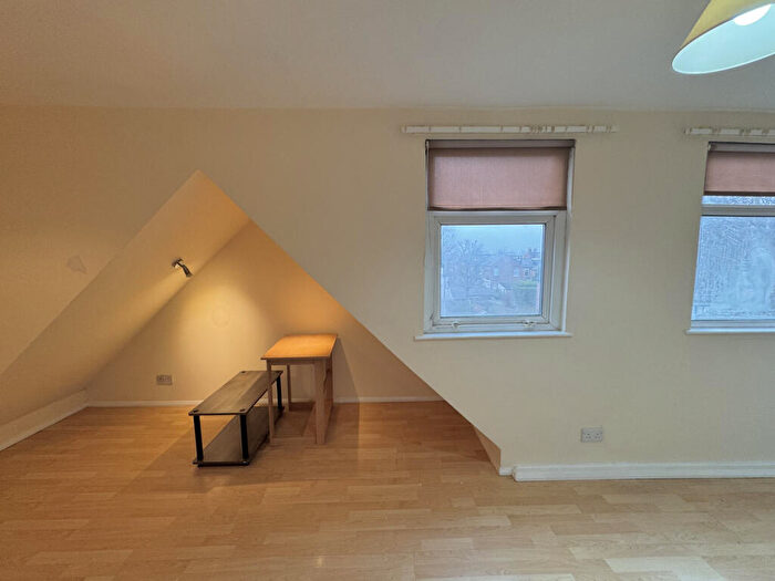 1 Bedroom Flat To Rent In Wardle Road, Sale, M33