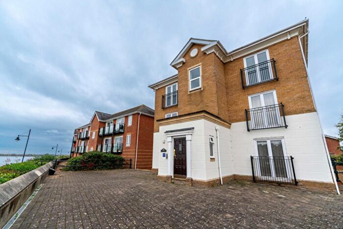 3 Bedroom Flat To Rent In Goldcrest Drive, St. Marys Island, ME4