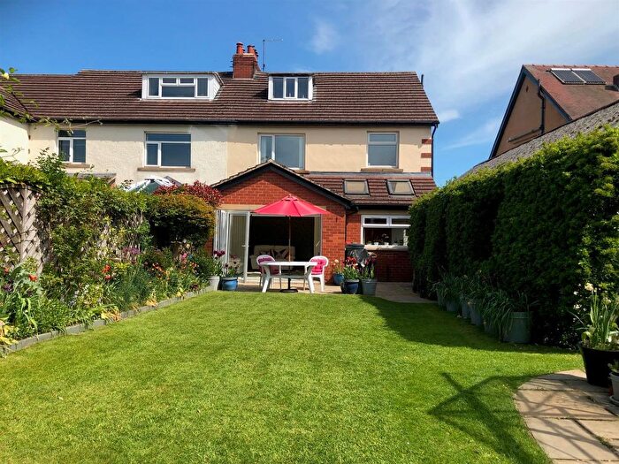 4 Bedroom Semi-Detached House For Sale In Bradford Road, Burley In Wharfedale, LS29