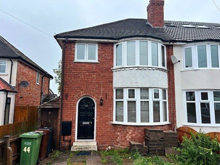 3 Bedroom Semi Detached House To Rent In West Midlands, B91
