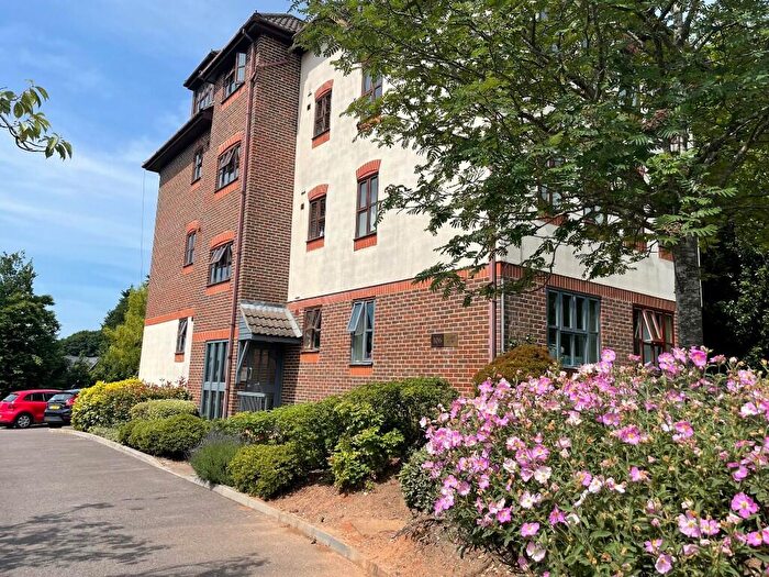 1 Bedroom Flat To Rent In Somerset Road, Redhill, Surrey, RH1