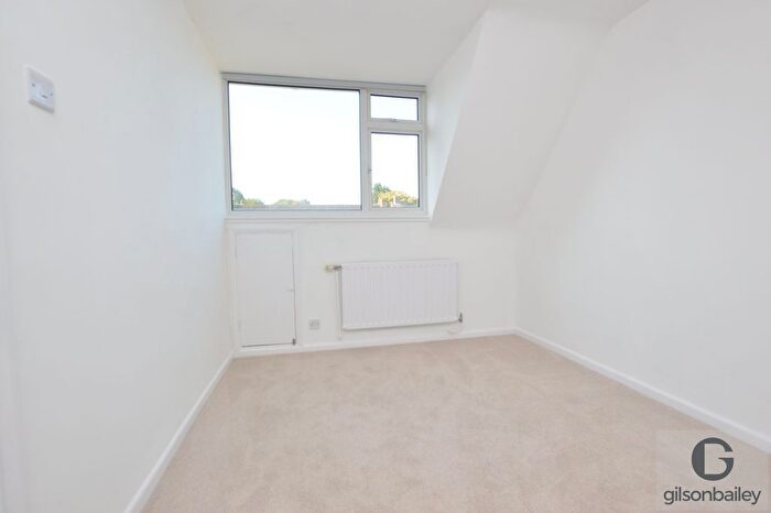 2 Bedroom Chalet To Rent In Braydeston Crescent, Brundall, Norwich, NR13