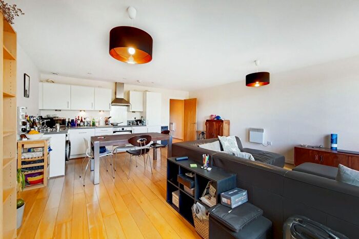 1 Bedroom Flat To Rent In Meath Crescent, Bethnal Green, London, E2