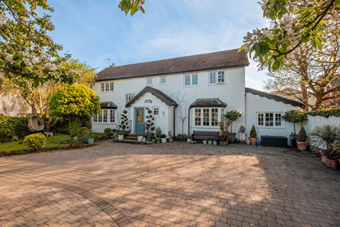 4 Bedroom Detached House For Sale In Clifton Drive, Lytham, FY8