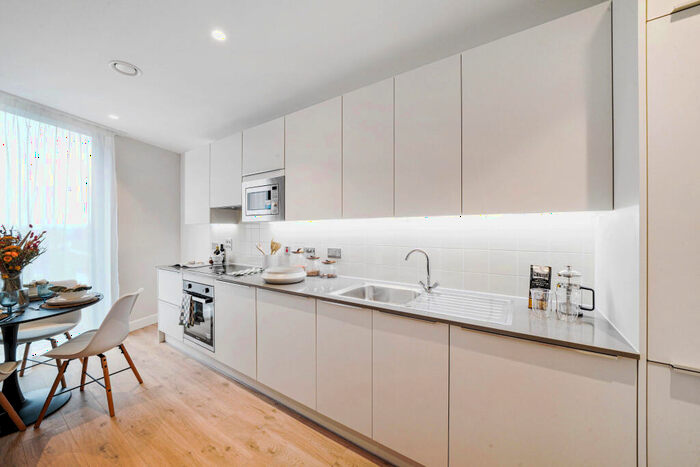 2 Bedroom Apartment To Rent In Lockgate Lodge, SE13