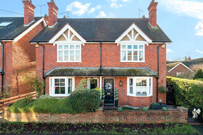 4 Bedroom Semi-Detached House For Sale In Braybrooke Road, Wargrave, Reading, Berkshire, RG10