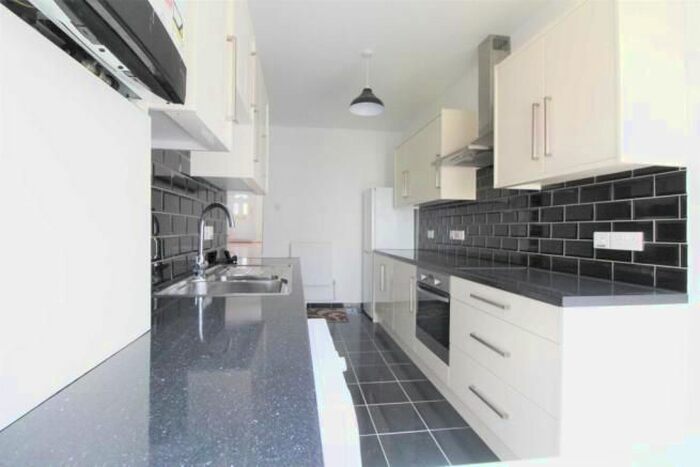 2 Bedroom Terraced House To Rent In White Hart Road, London, SE18