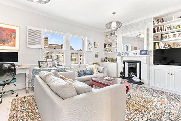 2 Bedroom Apartment For Sale In Broomwood Road, London, SW11