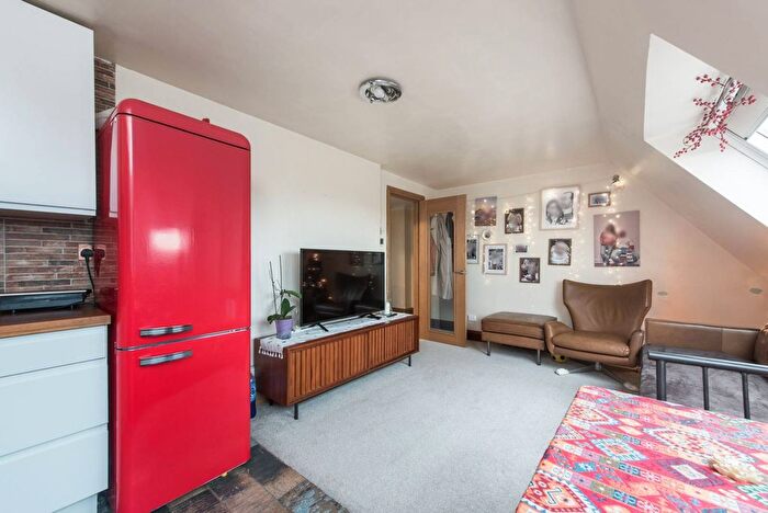 1 Bedroom Flat For Sale In West End Lane, West Hampstead, London, NW6