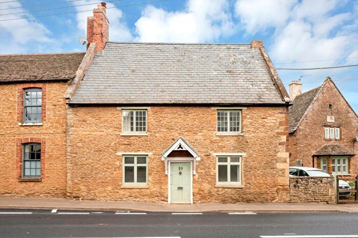 3 Bedroom Semi-Detached House For Sale In Main Road, Glaston, LE15