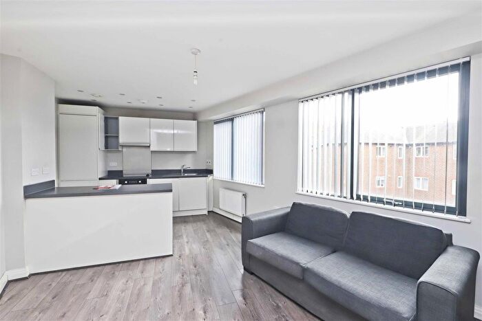 2 Bedroom Flat To Rent In Waterways House, Yiewsley, UB7