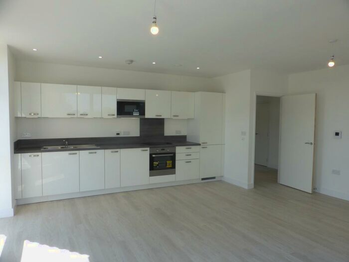2 Bedroom Flat To Rent In Catford Green, Adenmore Road, Catford, London, SE6