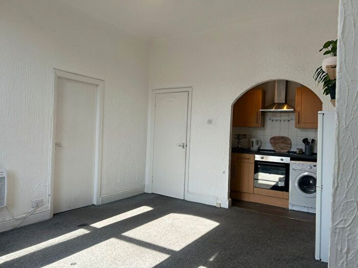 2 Bedroom Flat To Rent In Swinley Road, Wigan, WN1