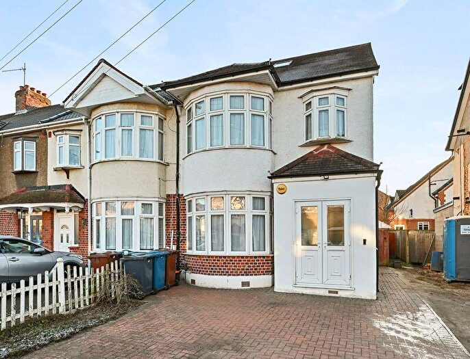 4 Bedroom End Of Terrace House For Sale In Beaumont Avenue, North Harrow, HA2