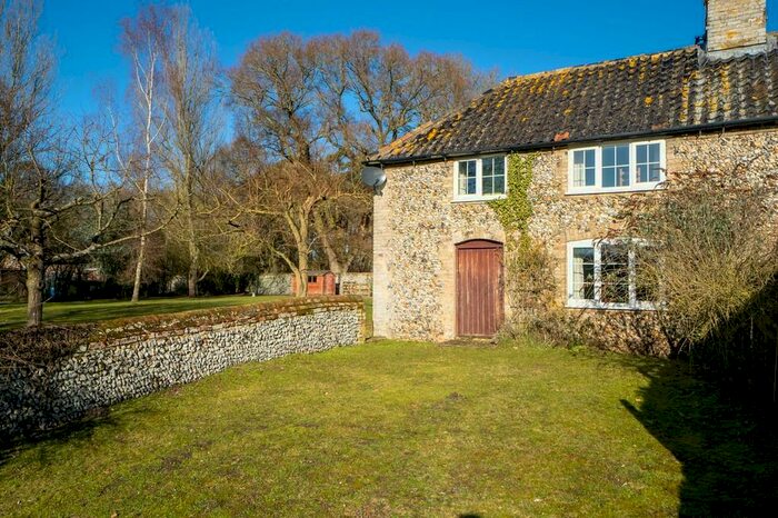 2 Bedroom Cottage For Sale In Stud Cottages, Riddlesworth, Diss, IP22