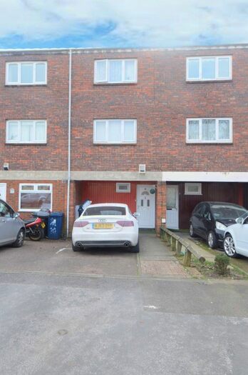 3 Bedroom Terraced House To Rent In Olympic Way, Greenford, UB6