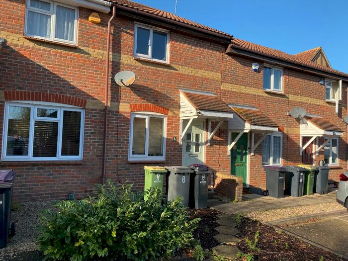 2 Bedroom Terraced House To Rent In Kestrel Grove, Rayleigh, Essex, SS6
