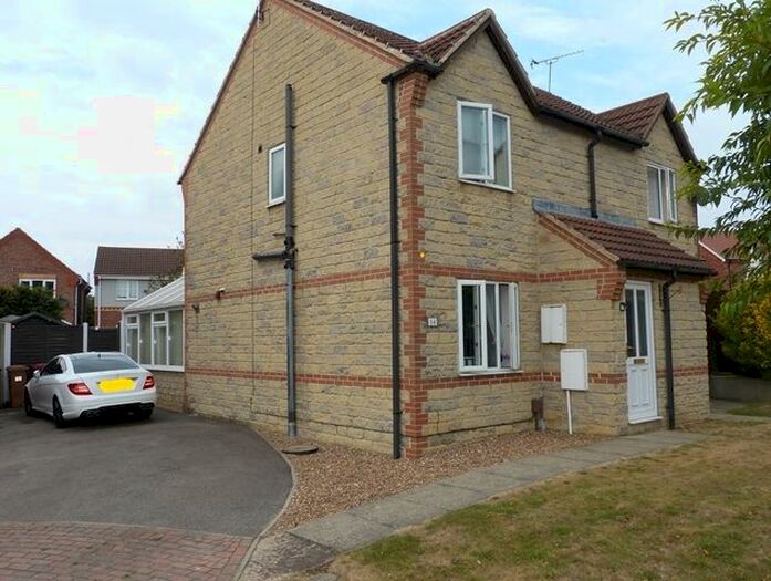 2 Bedroom Semi-Detached House To Rent In Ivy House Court, Scunthorpe, DN16