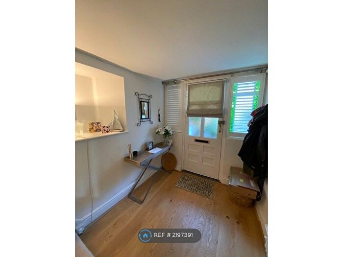 4 Bedroom Semi-Detached House To Rent In The Nurseries, Falmouth, TR11