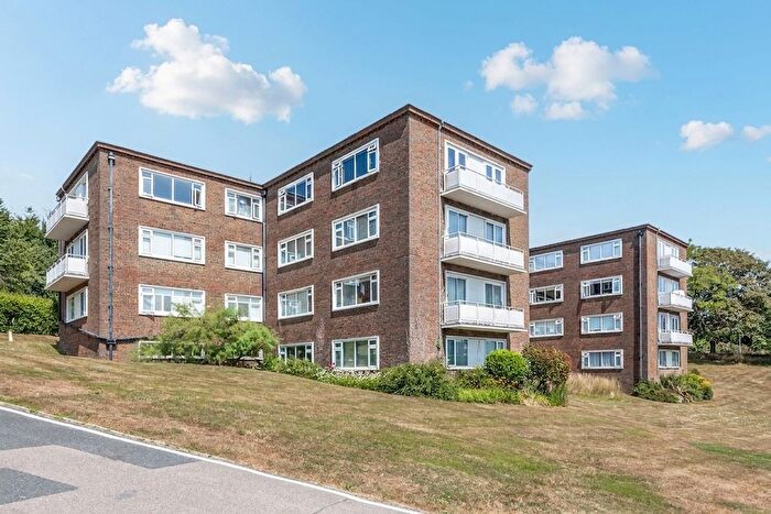2 Bedroom Flat For Sale In Dyke Road Avenue, Hove, BN3