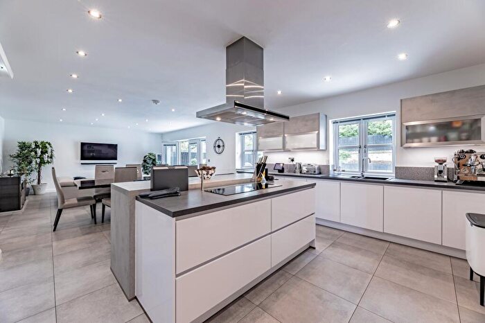 5 Bedroom Detached House For Sale In Farington Lodge Gardens, Farington, PR25