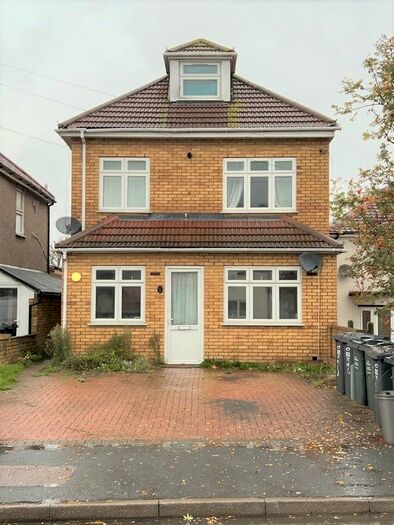 1 Bedroom Flat To Rent In The Brent, Flat With Parking, Dartford, DA1