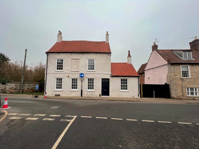 4 Bedroom Property To Rent In Castlegate, Grantham NG31